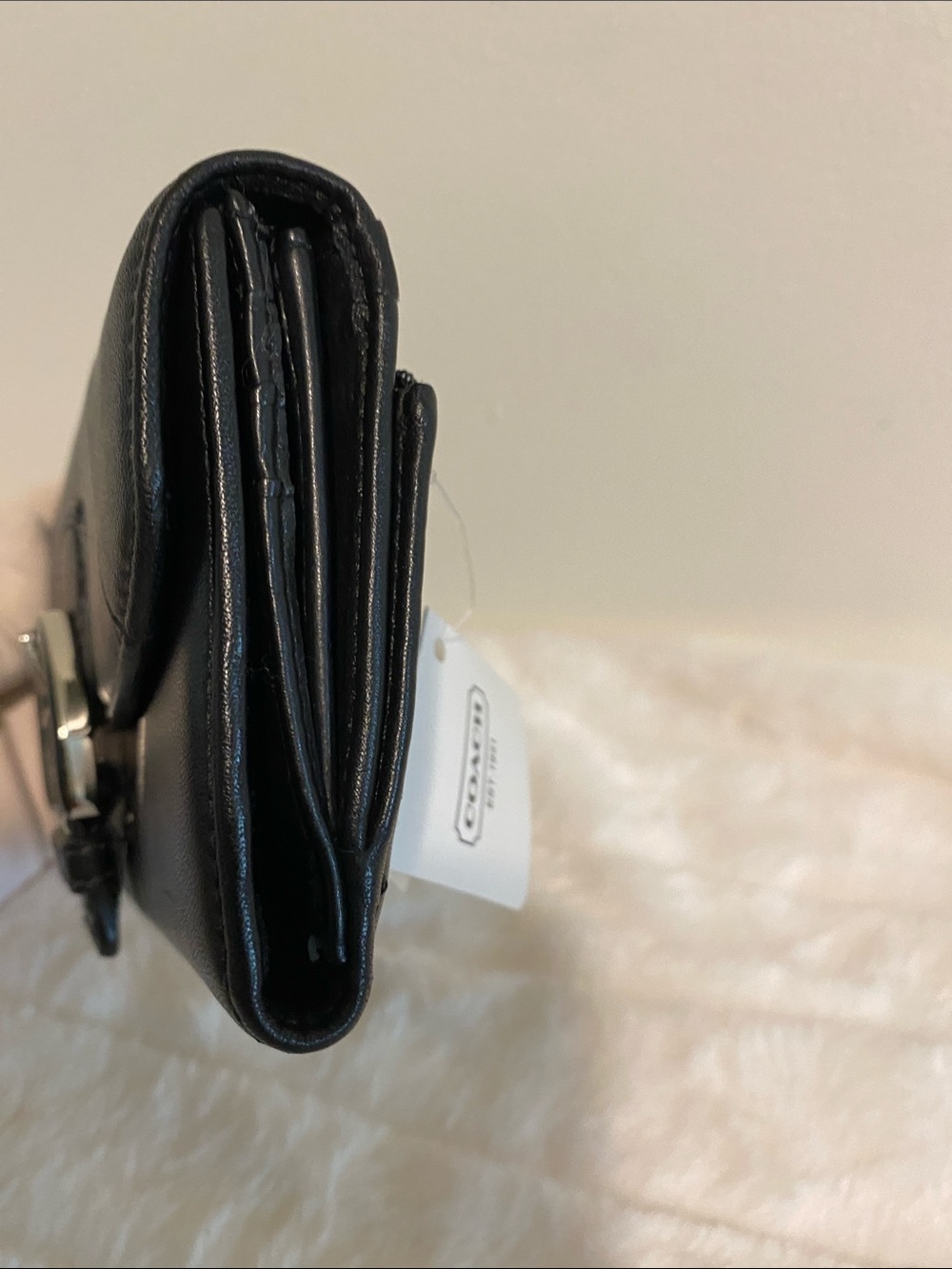 NWT Vintage Soho Leather Buckle Slim Envelope / Tri-Fold Wallet - Picture 16 of 17
